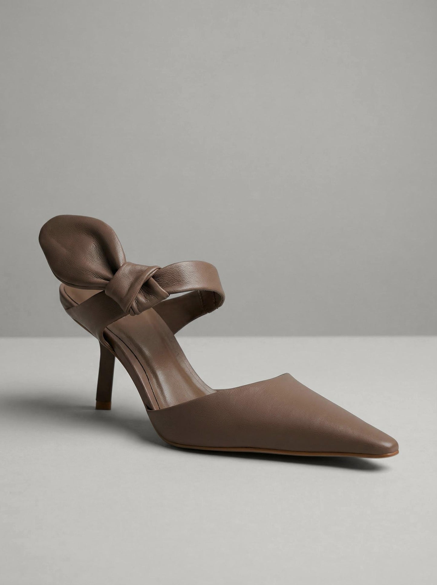 Capsule - Adrian Mocha