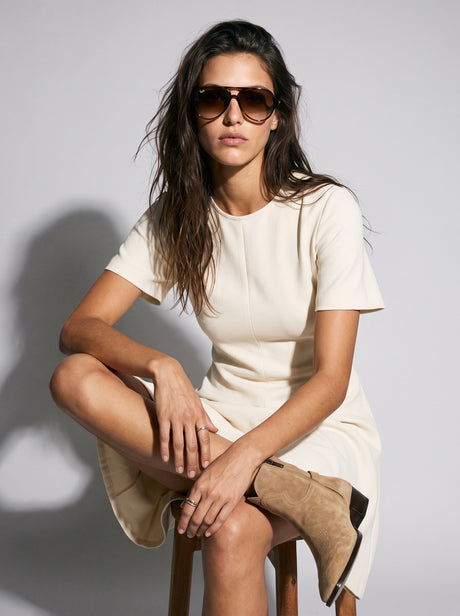 Capsule - Moya Camel