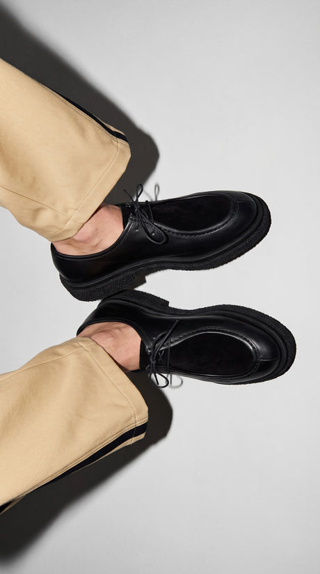 Lucca Black