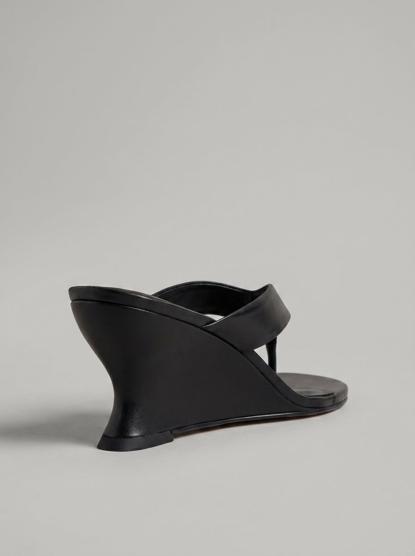 Capsule - Cassia Black