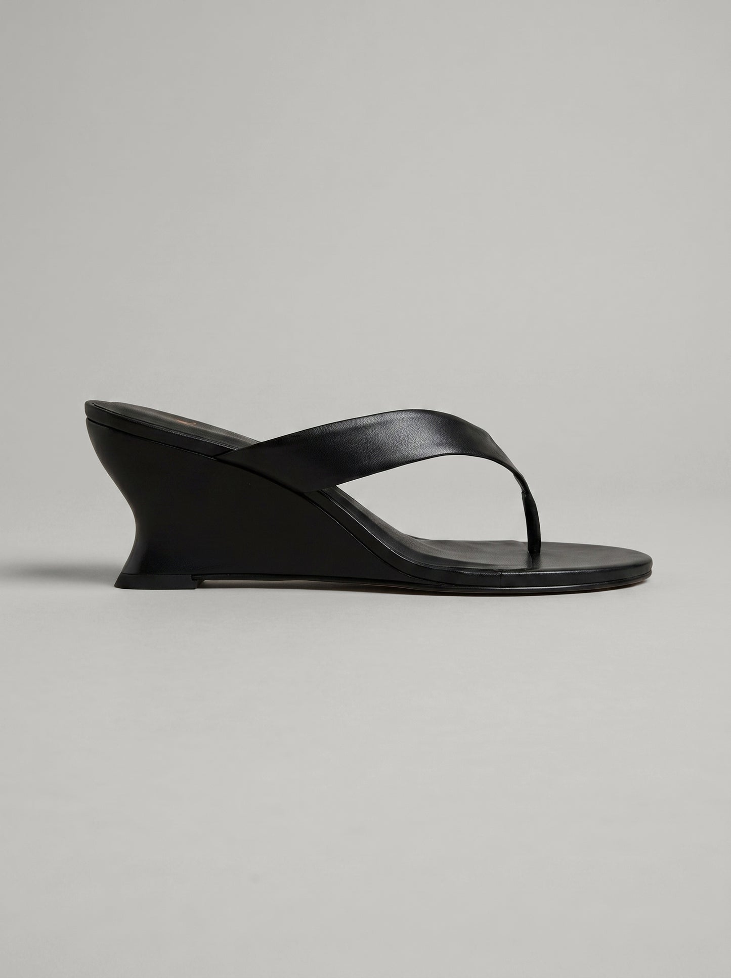 Capsule - Cassia Black