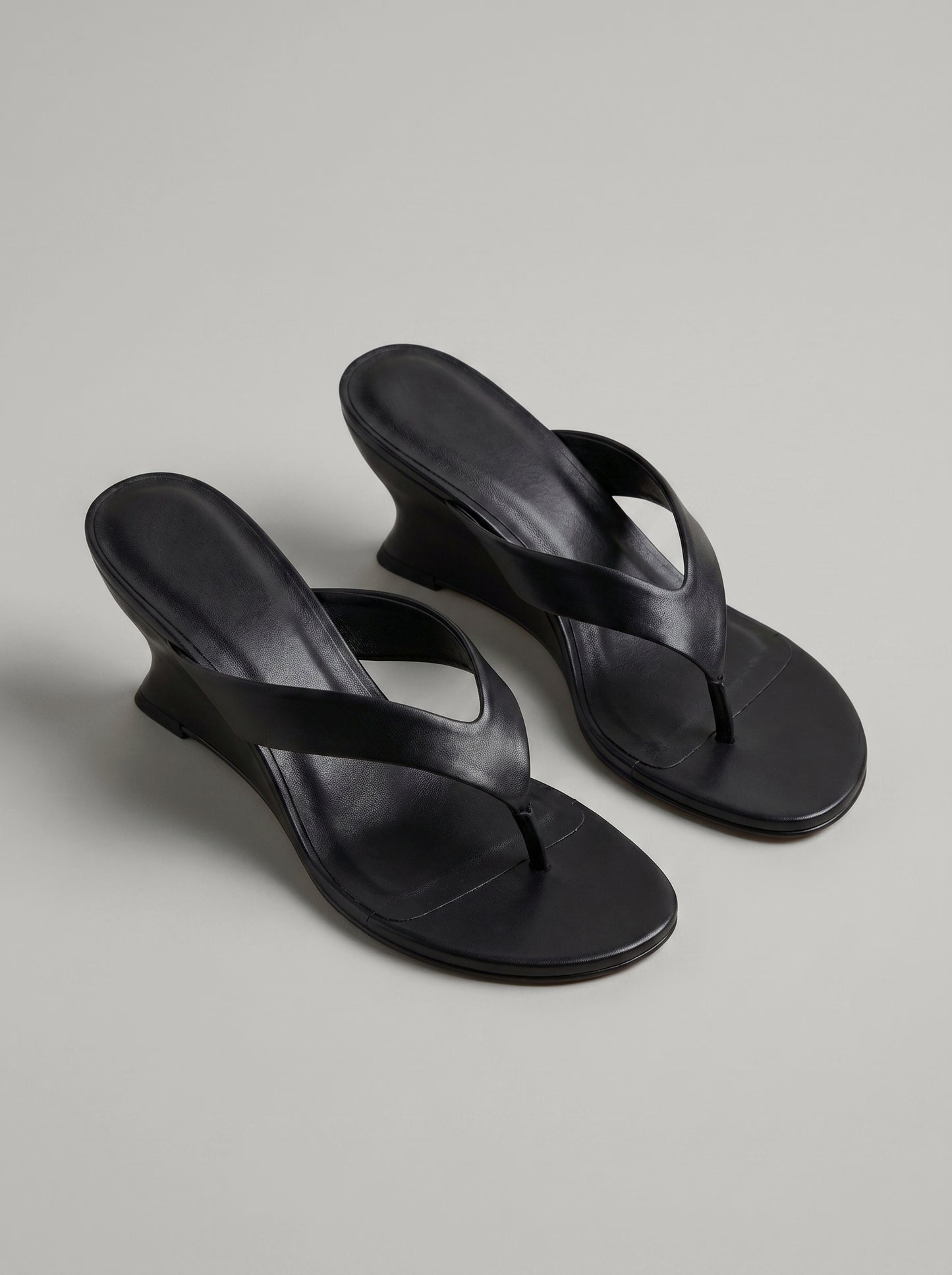 Capsule - Cassia Black