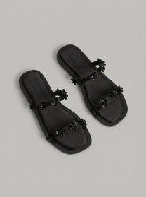 Maris Black