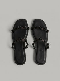 Maris Black