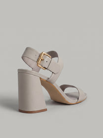 Capsule - Juliet Cashmer