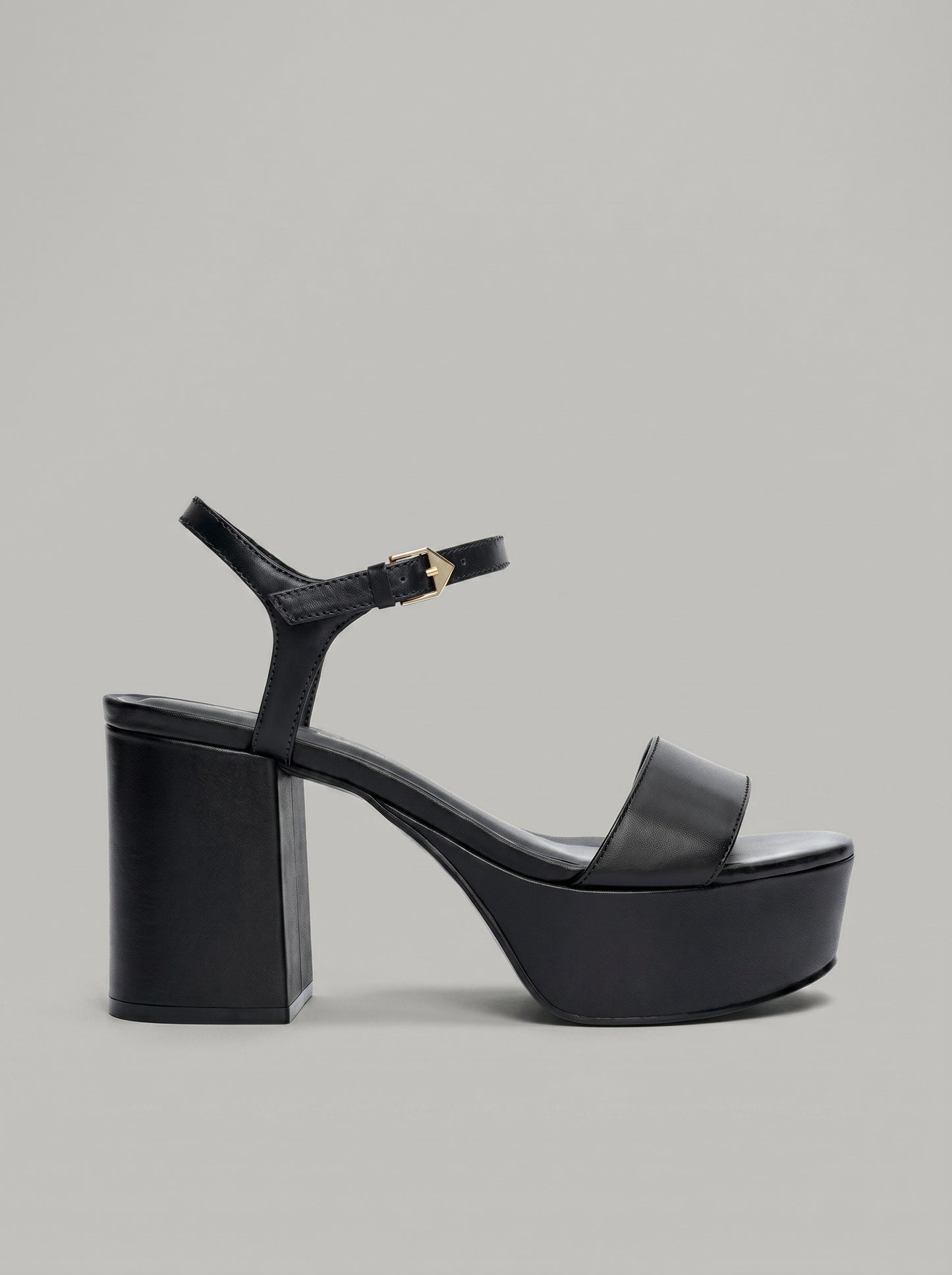 Capsule - Loren Black