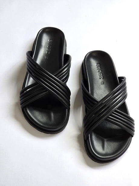 Tiara Black