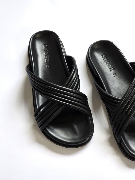 Tiara Black