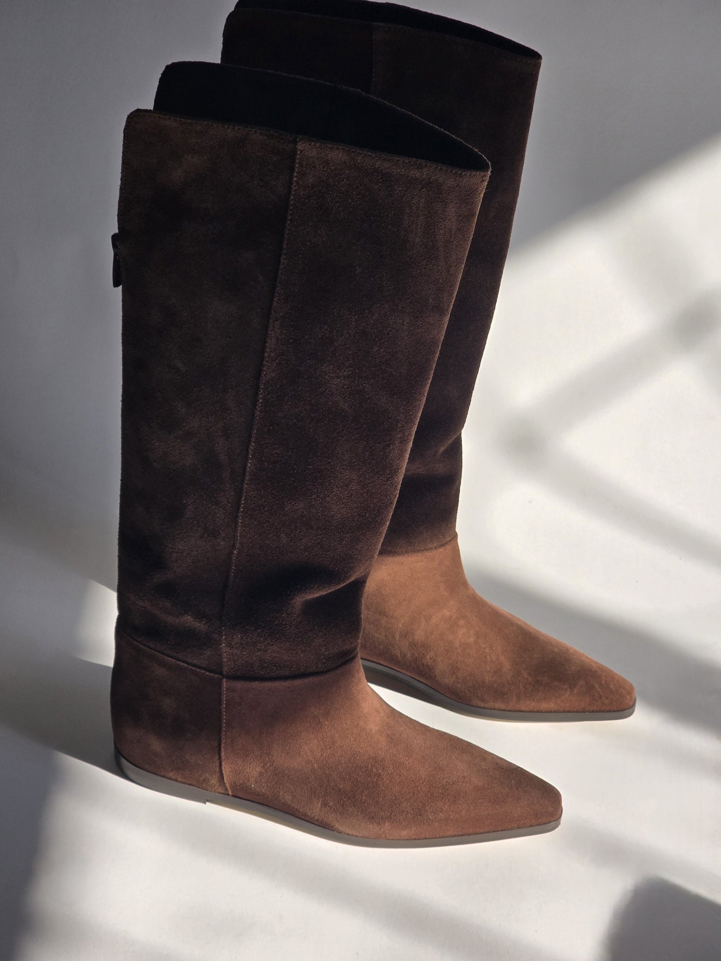 Capsule - Eleanora Brown