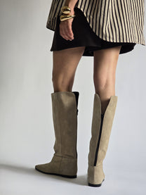 Capsule - Eleanora Sand