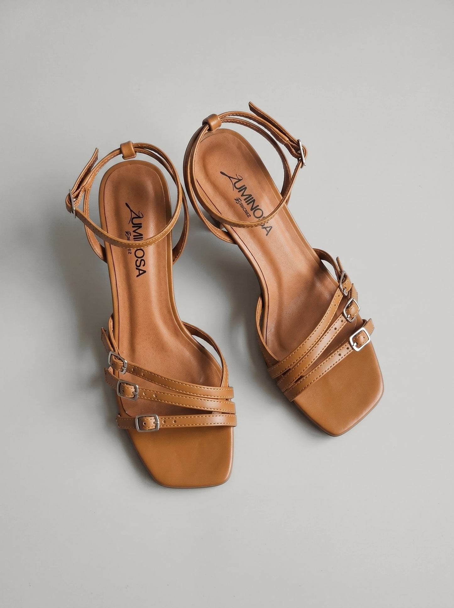 Viola Tan