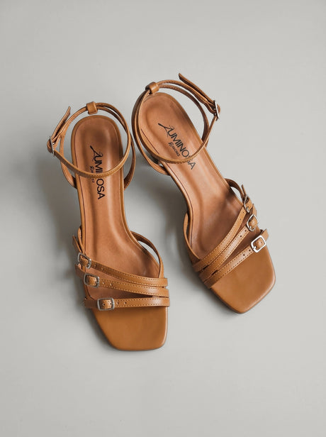 Viola Tan