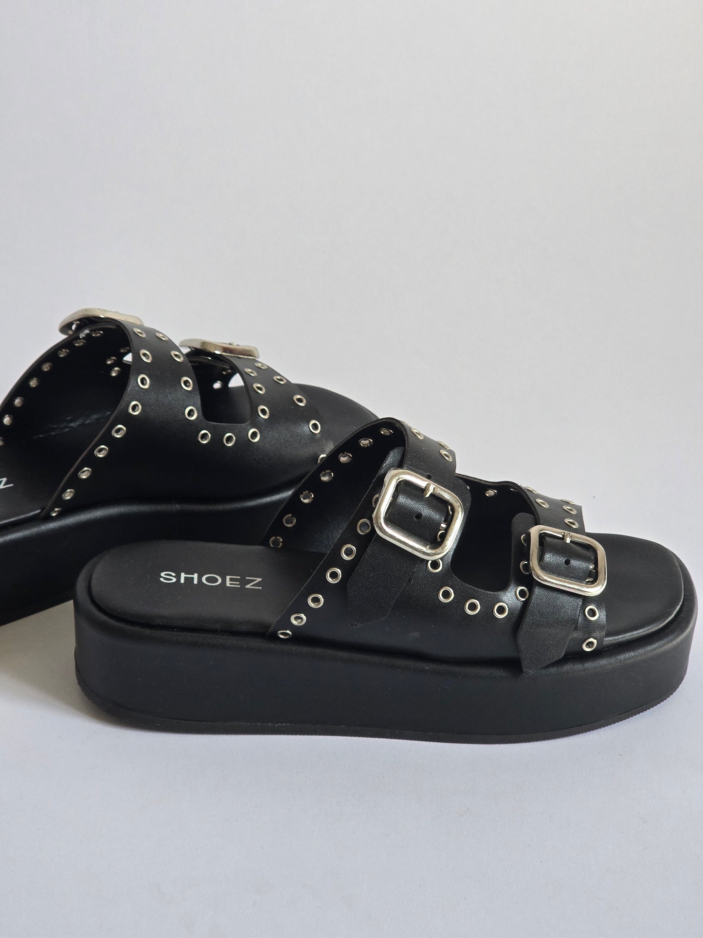 Lova Black