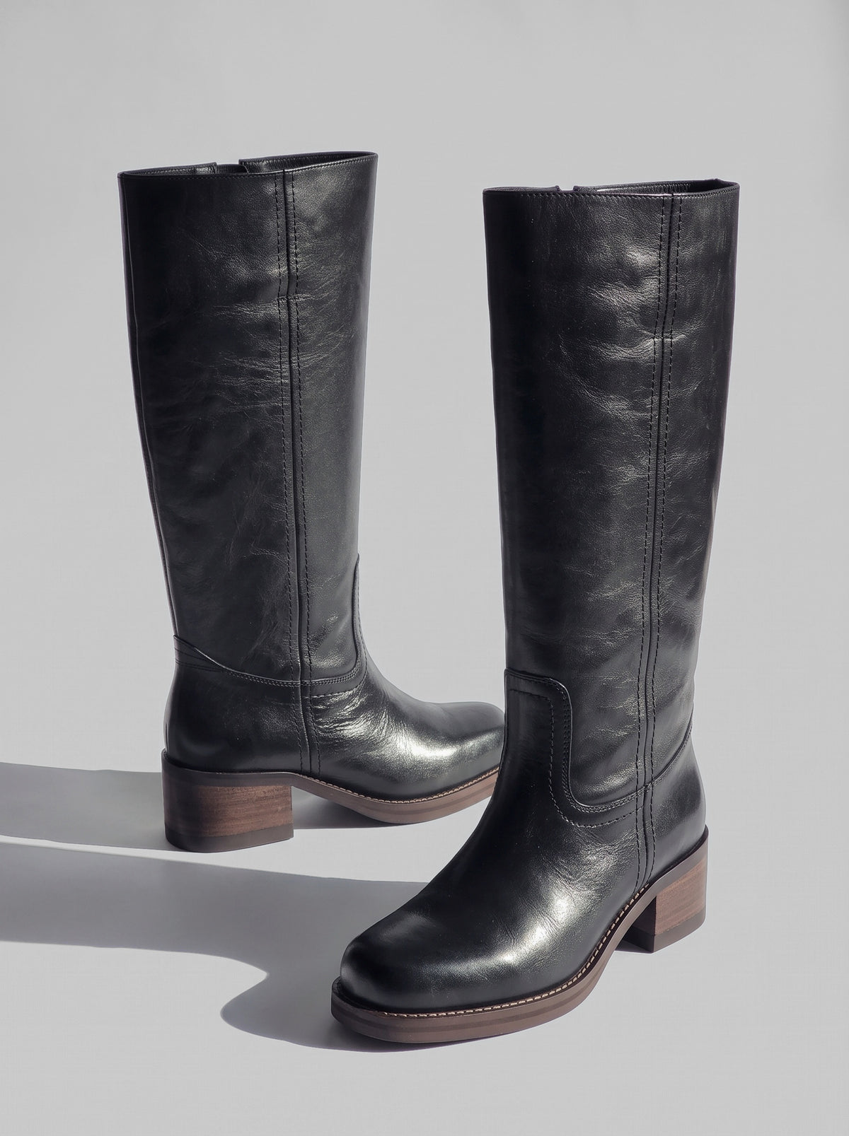 Tesa Black