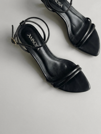 Pre-Order: Luna Black