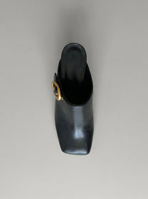 Capsule - Darlin Black