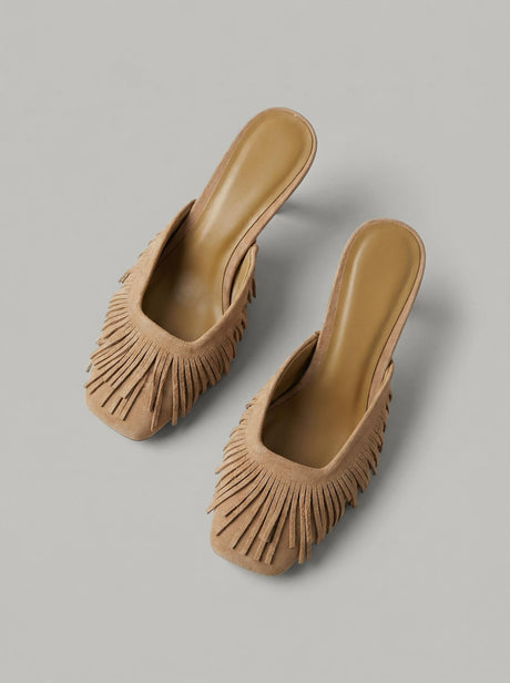 Capsule - Johana Camel