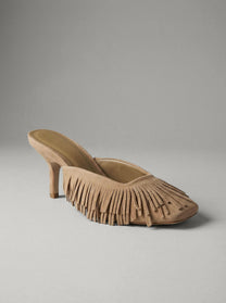 Capsule - Johana Camel