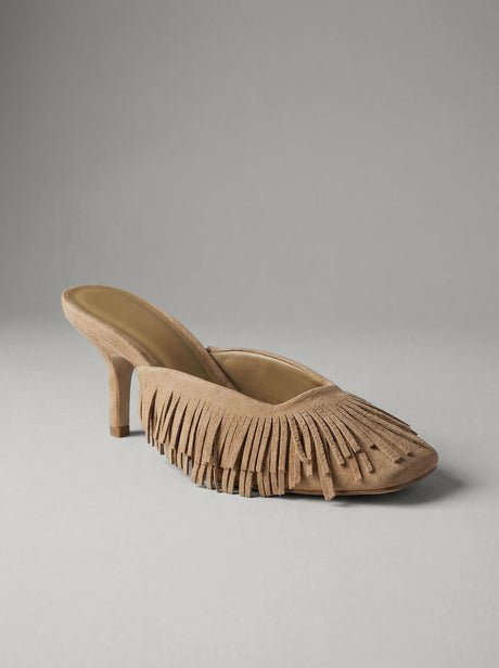 Capsule - Johana Camel