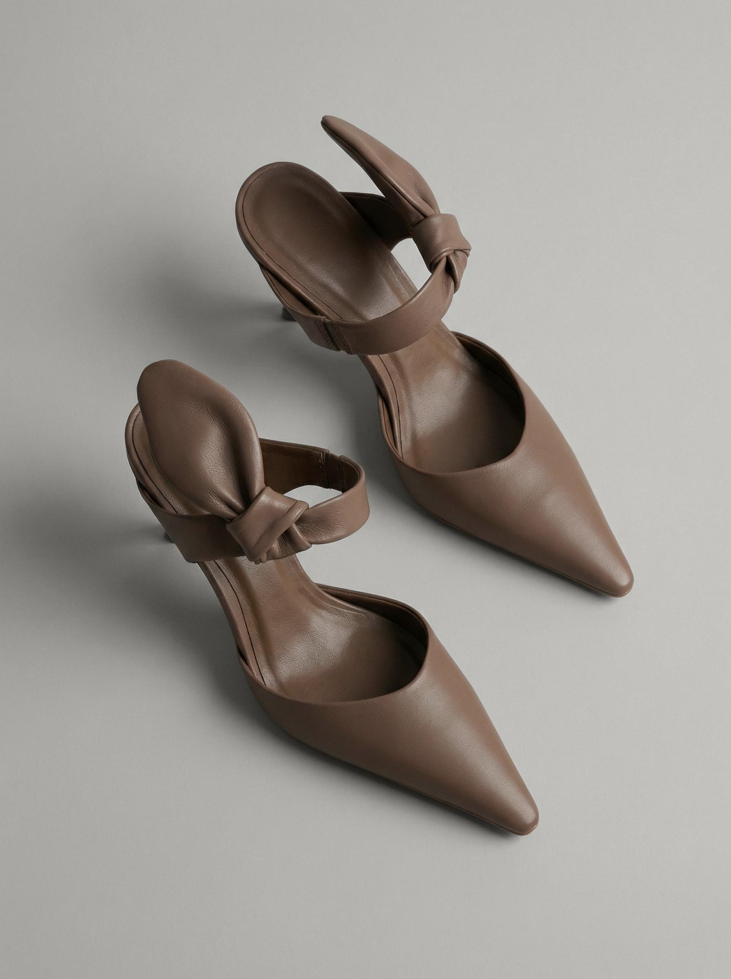 Capsule - Adrian Mocha