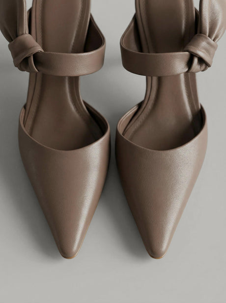 Capsule - Adrian Mocha