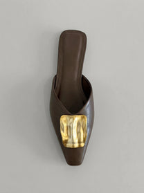 Capsule - Venetia Brown