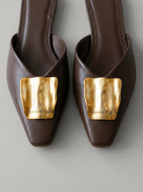 Capsule - Venetia Brown