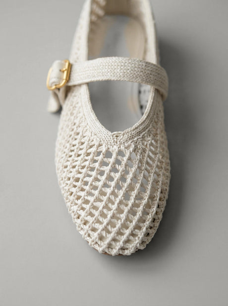 Capsule - Alaria White