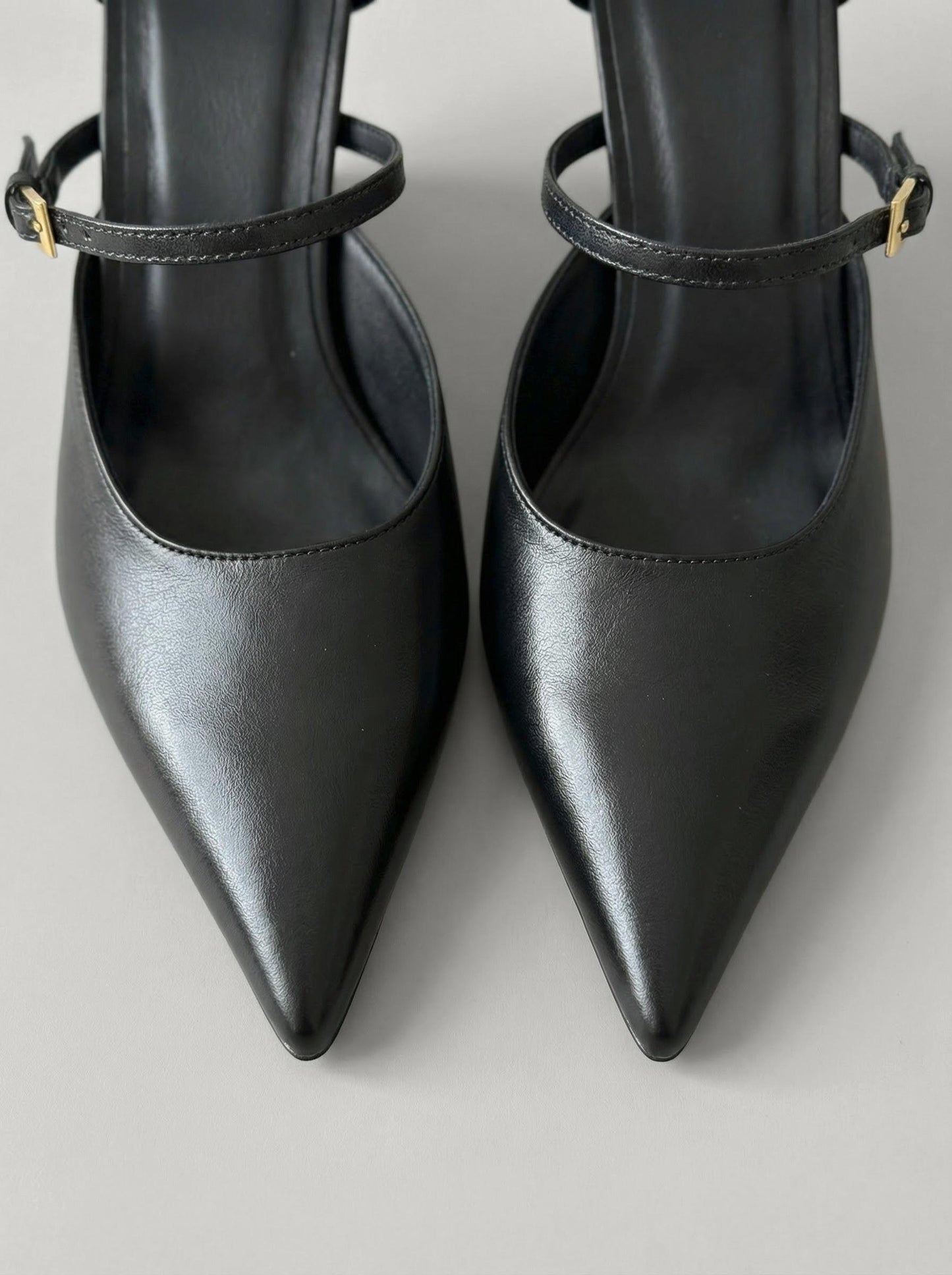 Capsule - Carla Black