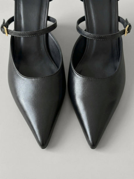 Capsule - Carla Black