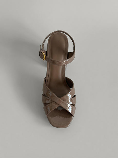 Capsule - Staffy Mocha