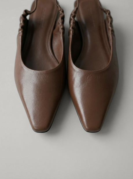 Capsule - Elle Brown Flat