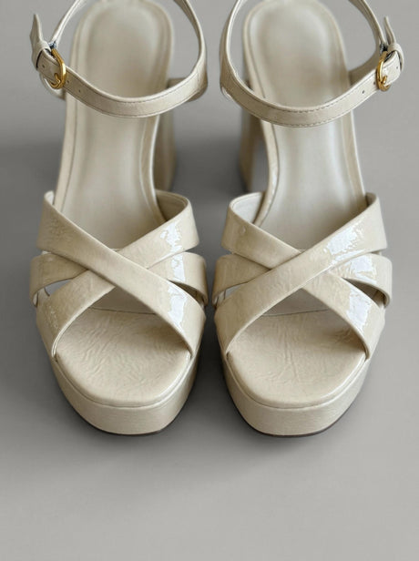 Capsule - Staffy Cream