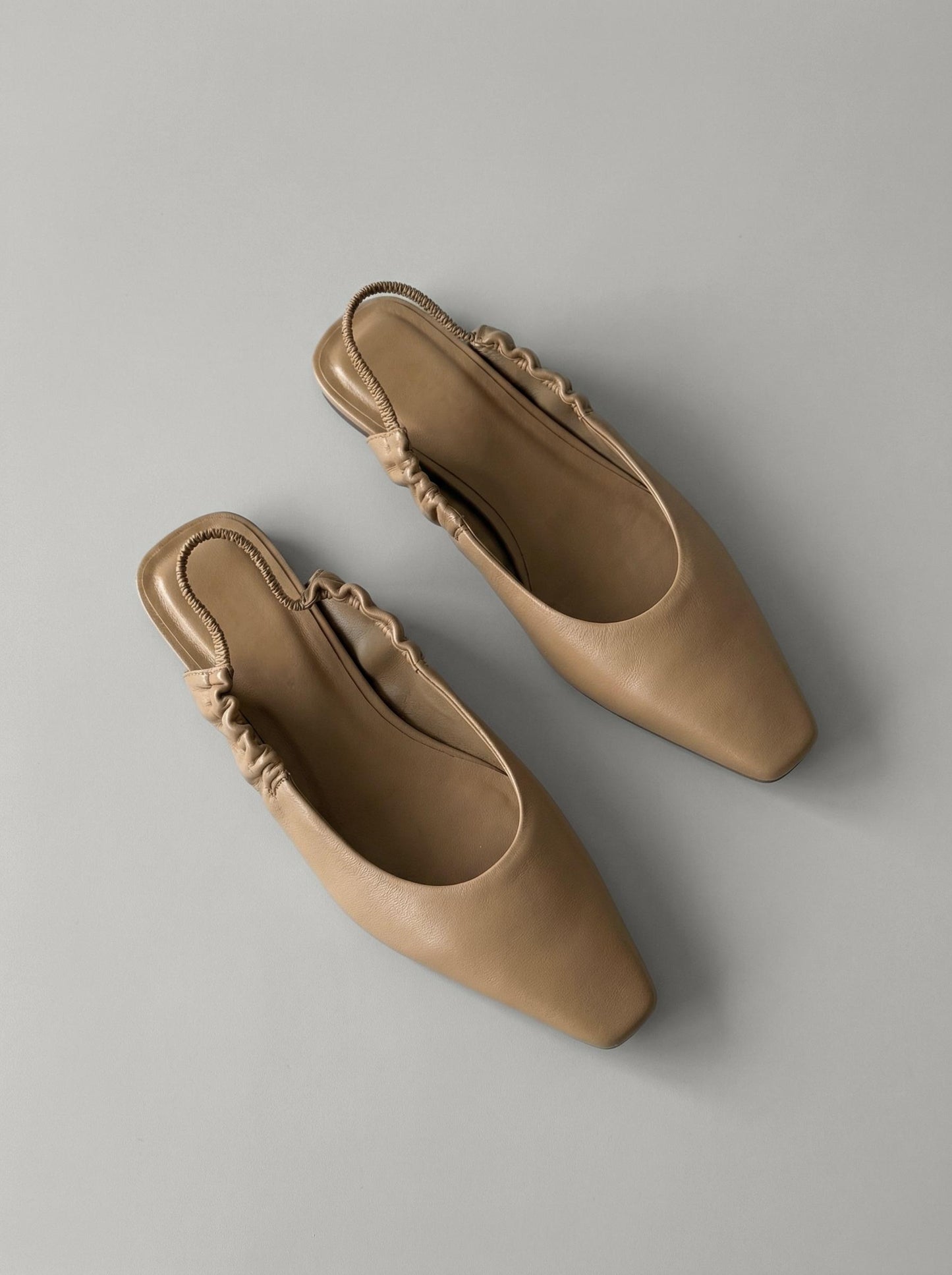 Capsule - Elle Caramel Flat