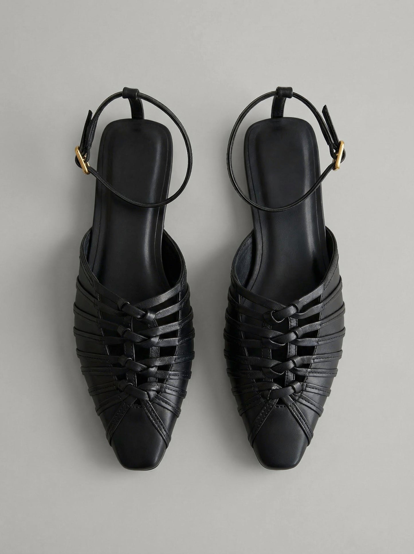 Capsule - Daisy Black