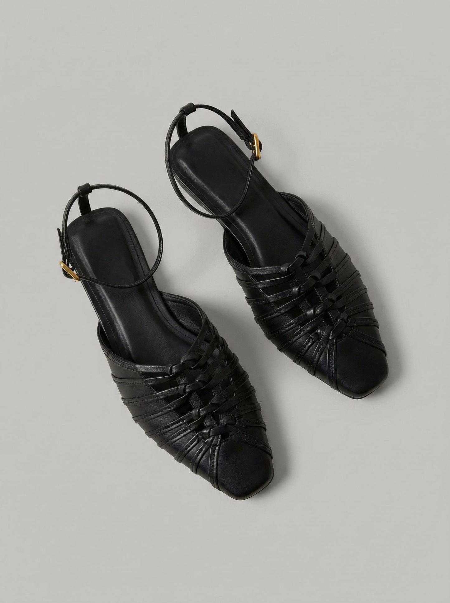 Capsule - Daisy Black