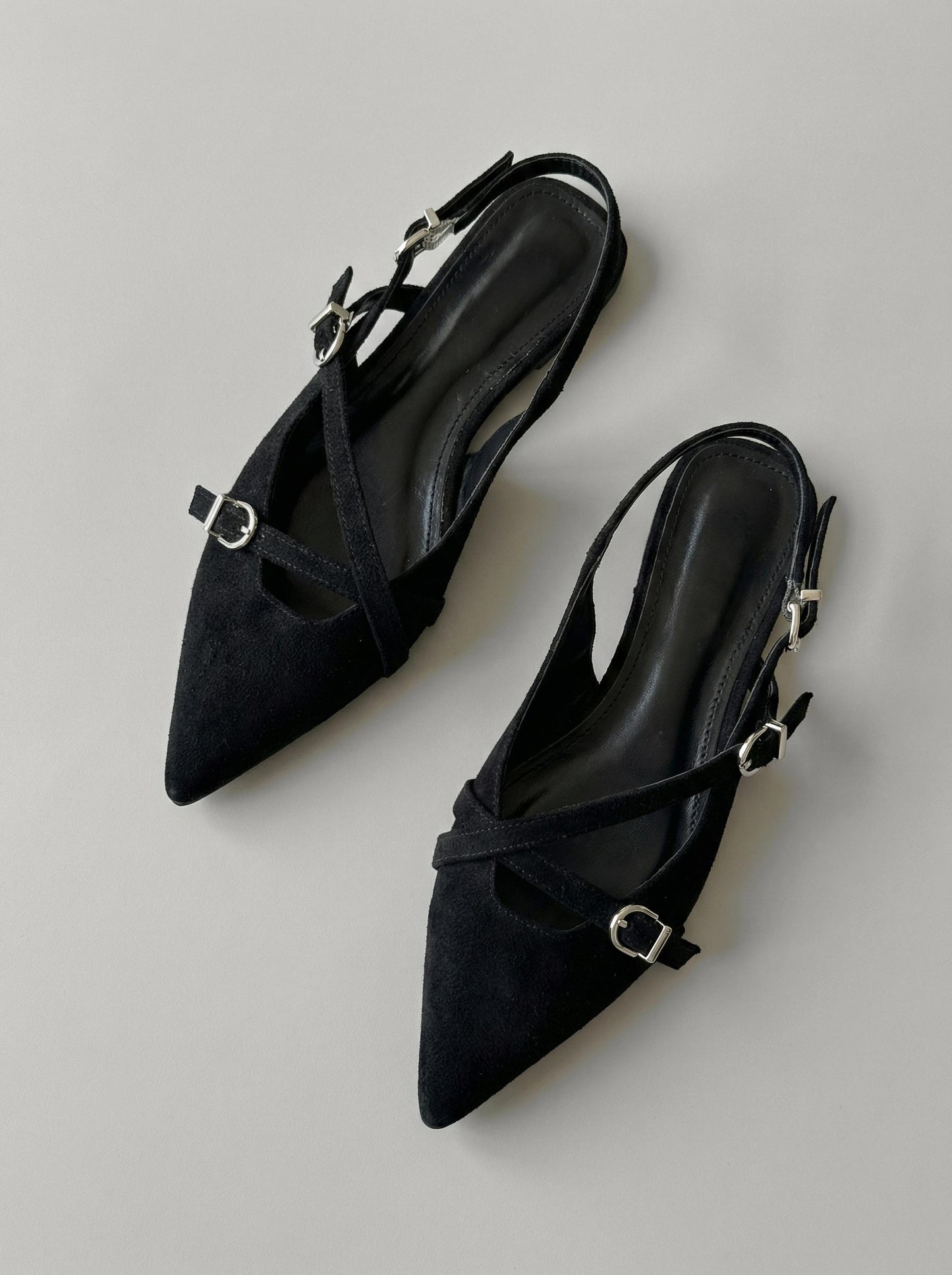 Darcy Soft Black