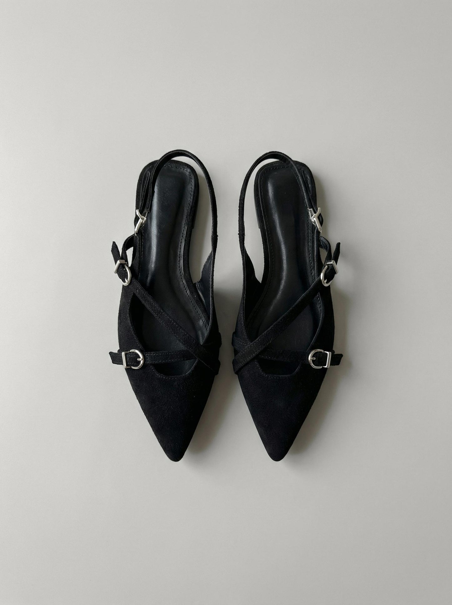 Darcy Soft Black