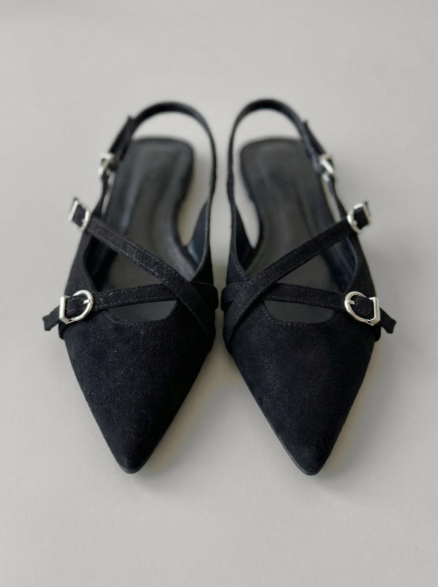 Darcy Soft Black