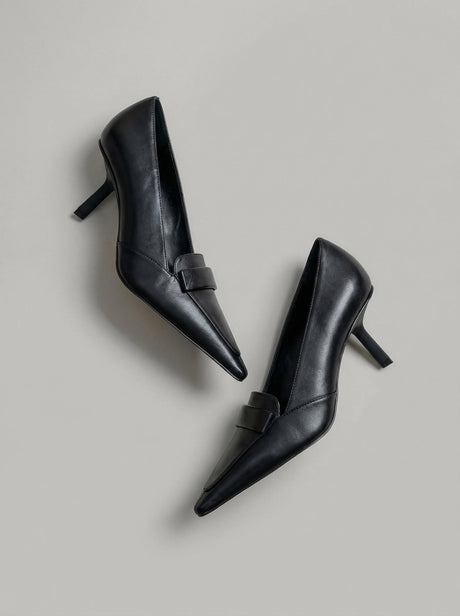 Capsule - Anita Black