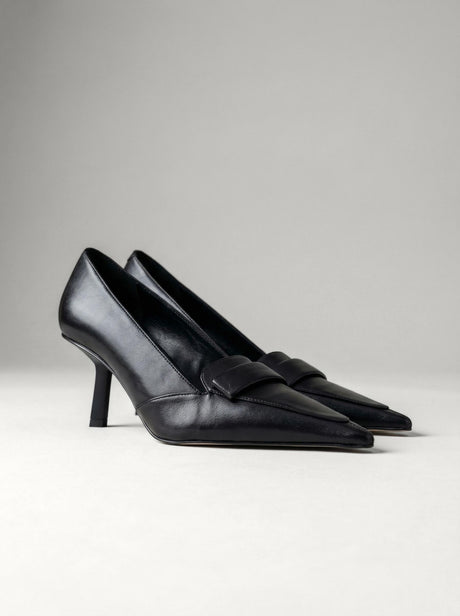 Capsule - Anita Black