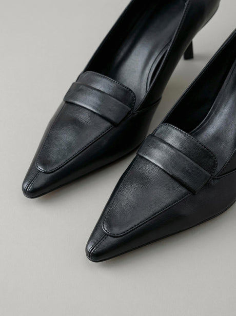 Capsule - Anita Black