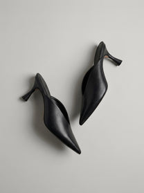 Capsule - Aveline Black