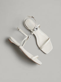 Capsule - Kaia White