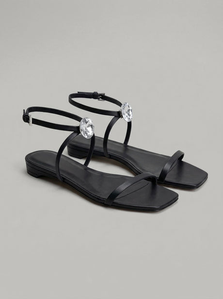 Capsule - Kaia Black