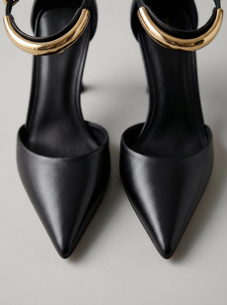 Capsule - Celine Black