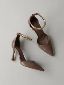 Capsule - Celine Brown