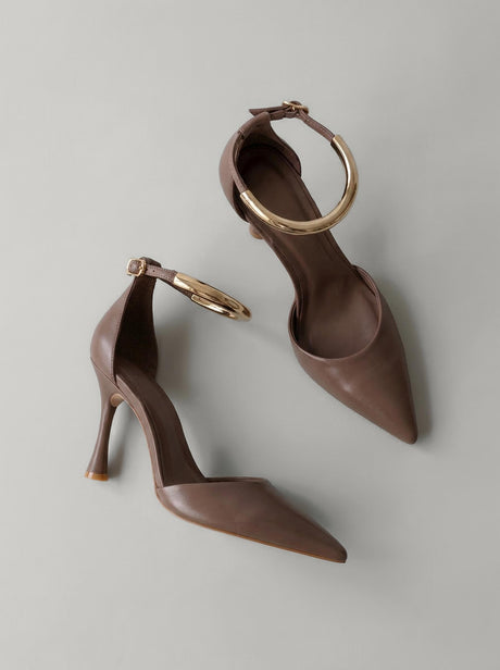 Capsule - Celine Brown