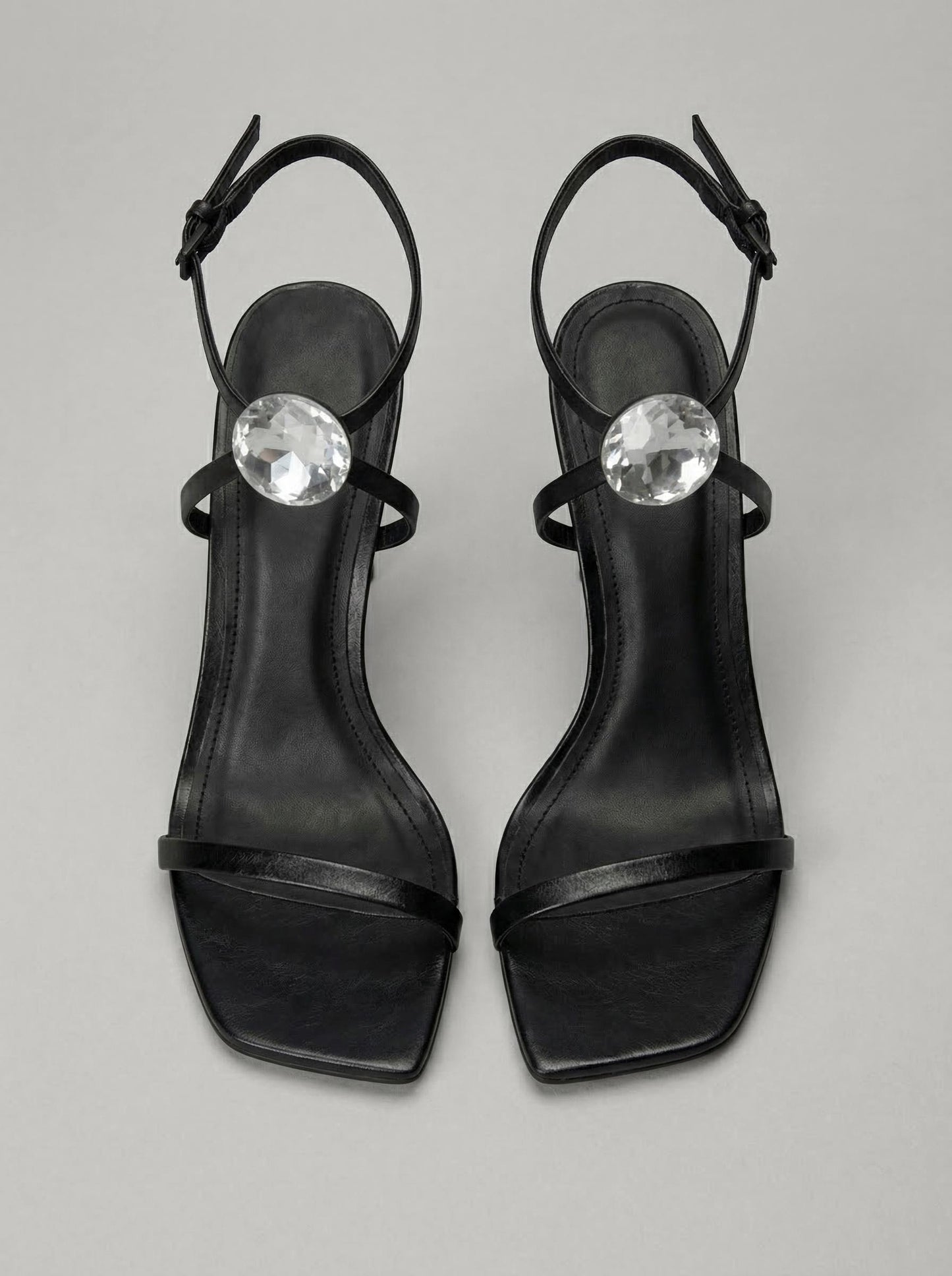 Capsule - Clari Black