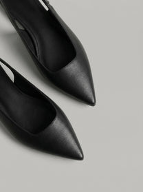 Capsule -Zelie Black